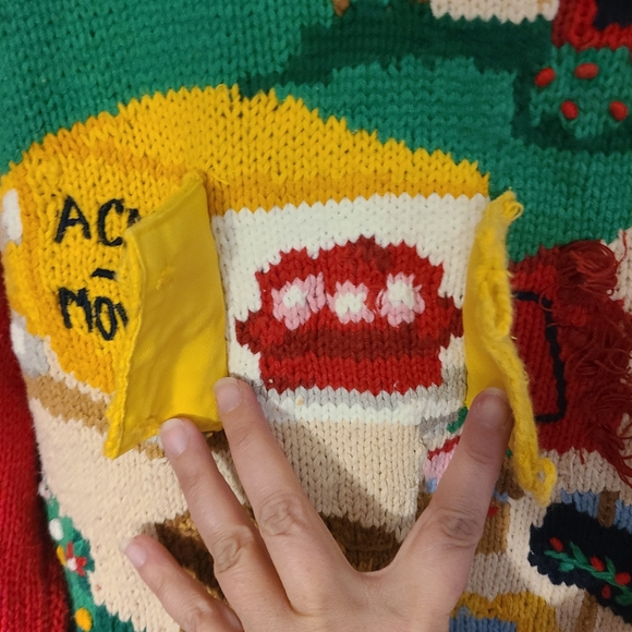 Vintage 1994 The Eagles Eye Real Estate Red Sweater S - Picture 10 of 13